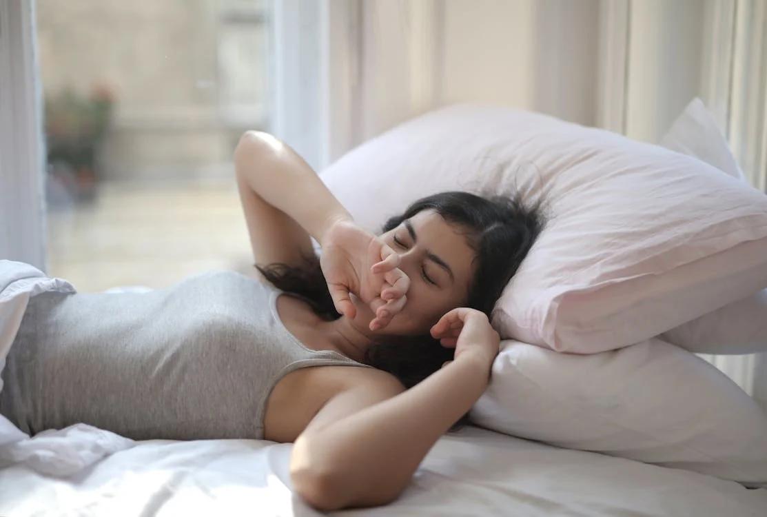 Bahaya Tidur Telentang Saat Hamil 5 Bulan, Pahami Risikonya